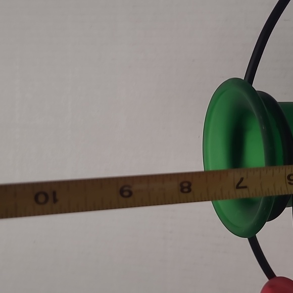 BX 40: Metal Tiered Votive Candle Holder Curved Red, Blue, Green, - Picture 4 of 5